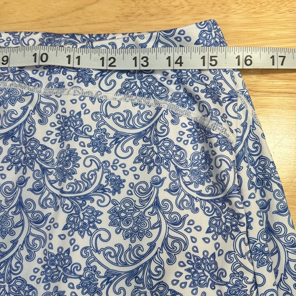 Blue Floral Active Performance Stretchy Skort Skirt LG. NWOT - Picture 5 of 10